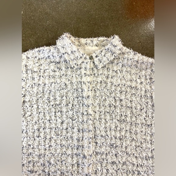 St. John Cream Boucle Knit Textured Sheer Shirt / Jacket sz 12 old money preppy - Picture 3 of 16